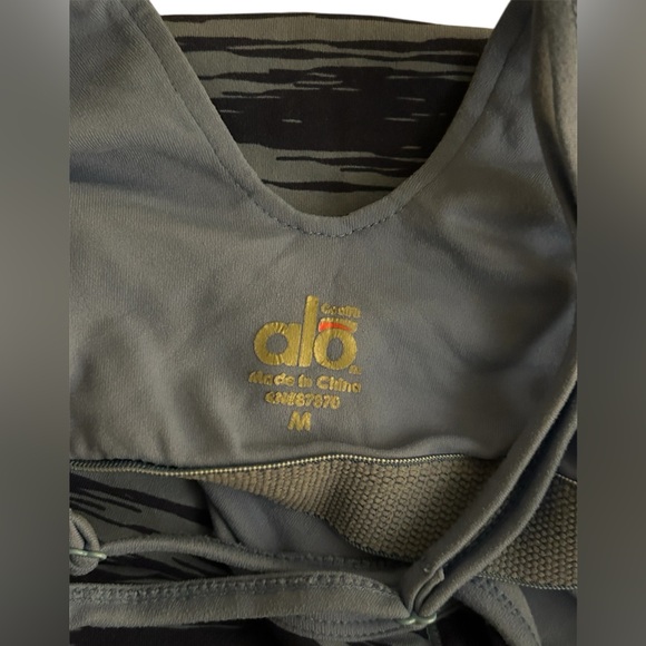 ALO Yoga Women's Blue Tank Top Size Medium - Picture 6 of 7